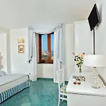 Maria Amalfi