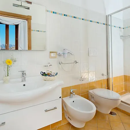 לינה וארוחת בוקר Maria